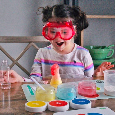 Explore More Motion-Sensing Spider Science | KiwiCo Store
